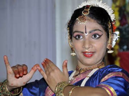 ಗಿನ್ನಿಸ್ ದಾಖಲೆ ಸೇರಿದ ಬಳ್ಳಾರಿಯ ಪ್ರವಳಿಕಾ