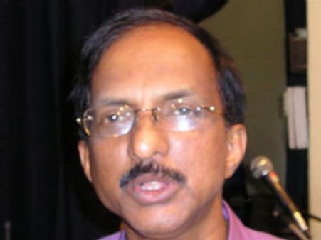 ಕುಲಗೆಟ್ಟ ಅಂಕಣಗಳನ್ನು ಚುಚ್ಚಿದ ದುಂಡಿರಾಜ್