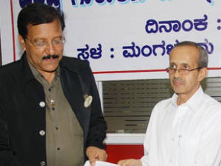 ಮಂಗಳೂರಲ್ಲಿ `ಆಧಾರ್' ಗುರುತಿನ ಚೀಟಿ ಸೇವೆ ಜಾರಿ