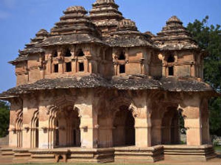 ಮುಂಬೈ ಸ್ಫೋಟ : ಹಂಪಿ, ಟಿಬಿ ಡ್ಯಾಮಿಗೆ ಬಿಗಿಭದ್ರತೆ