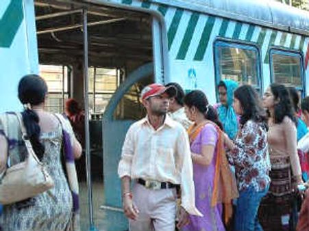 ರೈಲಿಗೆ ಕಾಯುತ್ತಿದ್ದೆ, ಬರ್ತೀಯಾ ಅಂದ ನಂಗೆ ಅಳು ಬಂತು