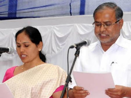 ಯಡಿಯೂರಪ್ಪ ಬಣದ 12 ಹೊಸ ಮಂತ್ರಿಗಳ ಪ್ರಮಾಣ