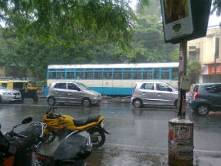 ಬೆಂಗಳೂರಲ್ಲಿ ಜಡಿಮಳೆ : ಇಗೊ ಬಿಬಿಎಂಪಿ ಸಹಾಯವಾಣಿ