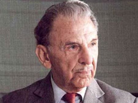 ಟೆಲ್ಕೋ ಶಾಪ್ ಫ್ಲೋರಿನಲ್ಲಿ ಪ್ರಪ್ರಥಮ ಮಹಿಳೆ