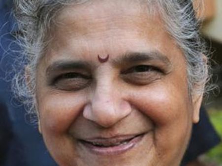 ಸಾಮಾನ್ಯಳಿಗೋಸ್ಕರ ಕಾದು ನಿಂತ ಅಸಾಮಾನ್ಯ