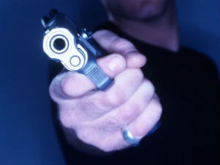 ಉಡುಪಿಯಲ್ಲಿ ಚಿನ್ನಾಭರಣ ಮಳಿಗೆ ಮೇಲೆ ಗುಂಡಿನ ದಾಳಿ