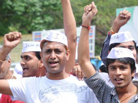 ದಿಕ್ಕು ತಪ್ಪಿಸುವ ಅಣ್ಣಾ ಹೋರಾಟ: ಅಗ್ನಿ ಶ್ರೀಧರ್