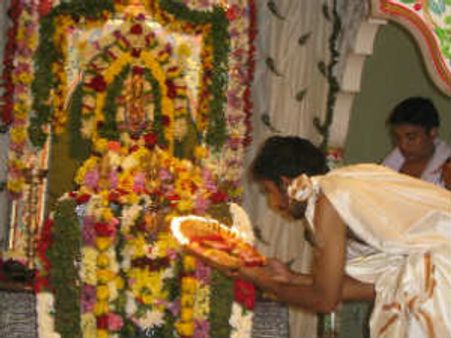 ಅಮೆರಿಕಾದಲ್ಲಿ ವೈಭವದ ಗುರುರಾಯರ ಆರಾಧನೆ