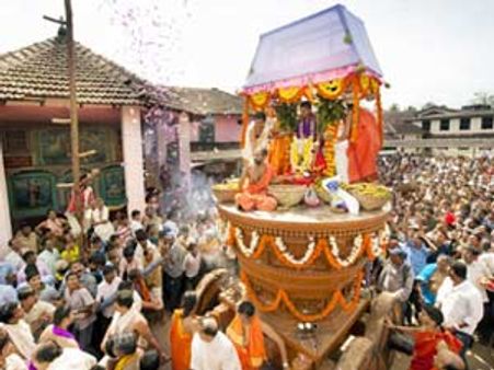ಮೊಸರು ಕುಡಿಕೆ ಉತ್ಸವಕ್ಕೆ ಶಿವಮಣಿ ಡ್ರಮ್ ಮೆರಗು