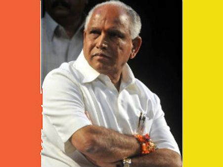 ರಾಯರ ದರ್ಶನ ಮಾಡಿದ ಯಡ್ಡಿ 'ನಾನೇ ಮುಂದಿನ ಸಿಎಂ' ಅಂದ್ರು