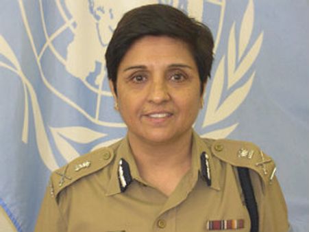 ಅಣ್ಣಾ ಪ್ರಾಣ ಜತೆ ಚೆಲ್ಲಾಟ 'ಬೇಡಿ ಅಕ್ಕಾ' - ಬಾಳ್‌ ಠಾಕ್ರೆ