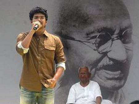 ಅಣ್ಣಾ ಹಜಾರೆಗೆ ತಮಿಳು ನಟ ವಿಜಯ್ ಖಡಕ್ ಬೆಂಬಲ