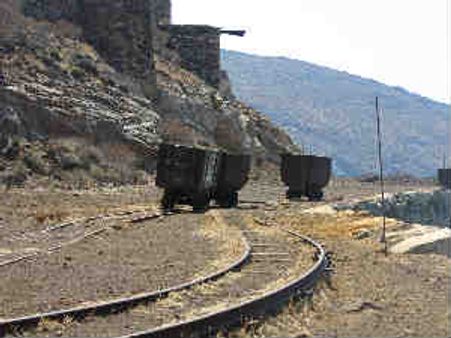 ಕೊಪ್ಪಳ: ಅಕ್ರಮ ಅದಿರು ಸಾಗಾಟ 40 ಲಾರಿ ವಶ