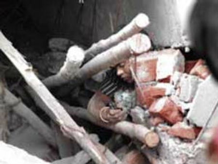 ಇಲ್ಲಿ ಜನರ ಆರ್ತನಾದ, ಅಲ್ಲಿ ಸಂಗೀತದ ನಿನಾದ!