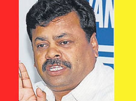 ಕುಮಾರಸ್ವಾಮಿ ಮಾನಸಿಕ ಅಸ್ವಸ್ಥ: ಸಚಿವ ರೇಣುಕಾಚಾರ್ಯ