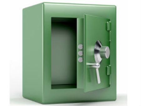 ರೆಡ್ಡಿ ಲಾಕರ್ ಗಳಲ್ಲಿ ಏನೇನು ಅಡಗಿದೆಯೊ?