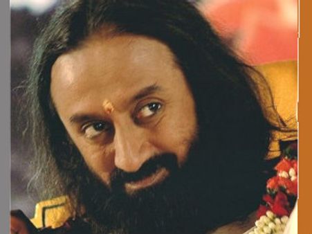 ಮೋದಿ ಉಪವಾಸ ವ್ರತಕ್ಕೆ ರವಿಶಂಕರ ಗುರೂಜಿ ಶ್ಲಾಘನೆ