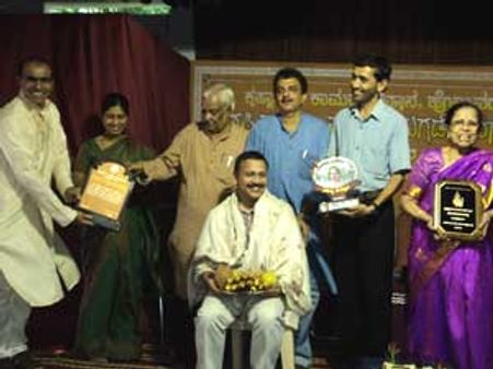 ಪ್ರೊ ನಿರಂಜನ ವಾನಳ್ಳಿಗೆ ಕಾಮತ್ ಪ್ರಶಸ್ತಿ ಪ್ರದಾನ