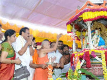 ಎಲ್ಲೆಲ್ಲೂ ನಗೆಯಾ ಪನ್ನೀರ ಚೆಲ್ಲುವ ಮೈಸೂರು ದಸರಾ