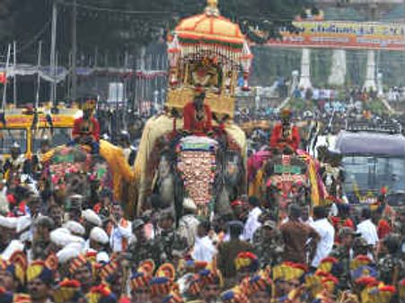 ಮೈಸೂರು ದಸರೆಯ ಕಳಶ ಜಂಬೂ ಸವಾರಿ
