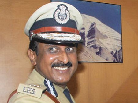 ಪೊಲೀಸ್‌ ವೈಫ‌ಲ್ಯ ಕಾರಣ: ಏಟು ತಿಂದ ಸೋಮಣ್ಣ