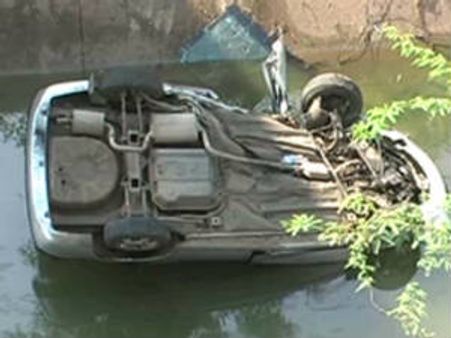 ಕಾಲುವೆಯಲ್ಲಿ ಕಾರು ಬಿದ್ದು ಐವರ ದುರ್ಮರಣ