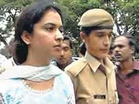 ಭಾವಿಪತಿ ಕೊಂದು ನಿರ್ಲಿಪ್ತಳಾದ ವಕೀಲೆ ಶುಭಾ