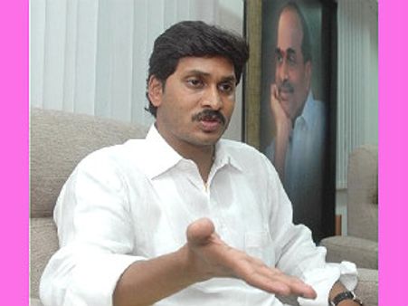 ಶ್ರೀರಾಮುಲು 'ಸೀಲಿಂಗ್ ಫ್ಯಾನ್'ಗೆ ಜೋತುಬಿದ್ದಿದ್ದು ಹೇಗೆ, ಏಕೆ?