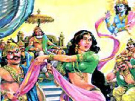 ಸ್ವಾಮೀಜಿ ಮಹಿಳೆಯೊಬ್ಬಳ ಸೀರೆ ಎಳೆಯುತ್ತಿದ್ದಾಗ... 