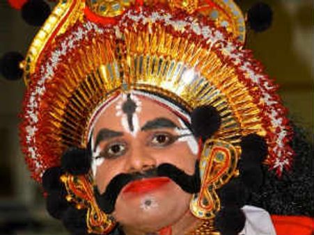 ನಮ್ಮ ಕನ್ನಡ ಹಳೆ ಚಿತ್ರಗೀತೆಗಳು ಎಷ್ಟೋ ಚೆಂದ