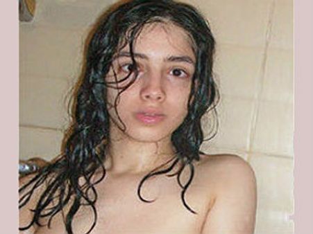 ಬ್ಲಾಗಿನಲ್ಲಿ ತನ್ನದೇ ನಗ್ನ ಚಿತ್ರ ಹಾಕಿ ಯುವತಿಯ ಪ್ರತಿಭಟನೆ