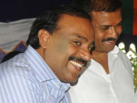 ಗಣಿ ಅಕ್ರಮ : ರೆಡ್ಡಿಗಳ ವಿರುದ್ಧ ಸಿಬಿಐ ಚಾರ್ಜ್ ಶೀಟ್