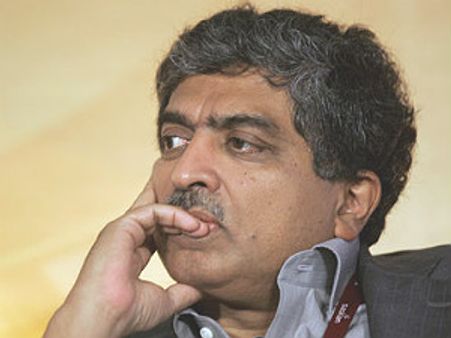 ನಿಲೇಕಣಿಗೆ ಮುಖಭಂಗ; ಆಧಾರ್ ಪುನಾರಚನೆ?