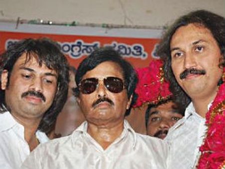 ಮಧು ಬಂಗಾರಪ್ಪಗೆ 180 ಎಕ್ರೆ ನನಗೆ ಚಿಲ್ರೆ ಐದೆಕರೆ