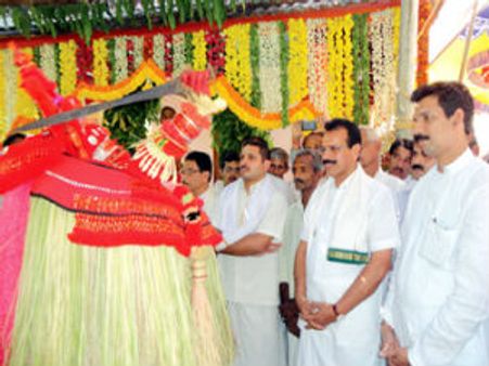 ಸಿಎಂ ಸಮ್ಮುಖದಲ್ಲೇ ಪ್ರಾಣಿಬಲಿ,ಕಾನೂನು ಉಲ್ಲಂಘನೆ