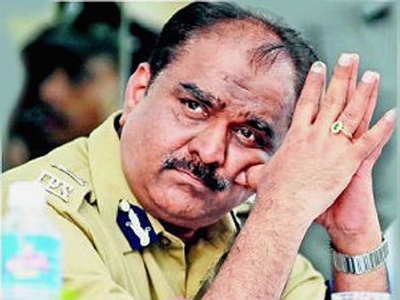 ಬೀದಿಗಿಳಿದರೆ ವಕೀಲರ ಬಂಧನ ಗ್ಯಾರಂಟಿ: ಬಿದರಿ ನಗಾರಿ