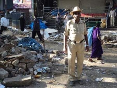 ಗಾಂಧಿಬಜಾರು ಅಂಗಡಿ ಧ್ವಂಸ, ಬಿಬಿಎಂಪಿ ಬೈಬೇಡಿ