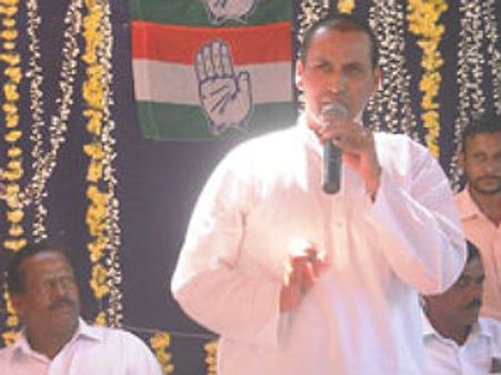 ಬಂಗಾರಪ್ಪ ಸಾಧನೆಗೆ ಕಾಂಗ್ರೆಸ್‌ ಶ್ರೀರಕ್ಷೆ: ಕುಮಾರ