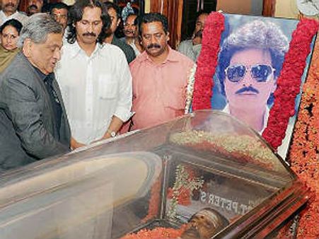 ತಂದೆ ಅಂತ್ಯಕ್ರಿಯೆಗೆ ಮಧು ಗೂಂಡಾಗಳ ತಂದಿದ್ದ:ಕುಮಾರ