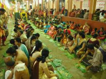 ಪಂಕ್ತಿಭೇದ ಭೋಜನ: ಉಡುಪಿ ರಥಬೀದಿಗೆ ಮುತ್ತಿಗೆ