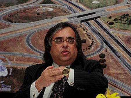 ಪ್ರೀತಿಯಿಂದ ಕೇಳು ನೂರೇಕೆ ಸಾವಿರ ಕೋಟಿ ಕೊಡಬಲ್ಲೆ