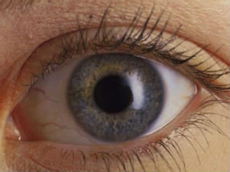 ಕ್ರಿಸ್ಮಸ್ ದೇಣಿಗೆ ನೀಡದಿದ್ದಕ್ಕೆ ಬಾಲಕನ ಕಣ್ಣೇ ಕಿತ್ತ ಶಿಕ್ಷಕಿ