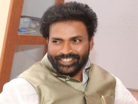 ಬೆನ್ನಿಗೆ ಚೂರಿ ಹಾಕಿದ ಯಡ್ಡಿ ನಮ್ಮ ಪಕ್ಷಕ್ಕೆ ಬೇಡ