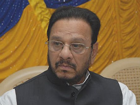 ಪತ್ರಿಕೆ ಮೇಲೆ ಗೂಬೆ ಕೂರಿಸಿ ಸಾರಿ ಎಂದ ಡಿಬಿಸಿ