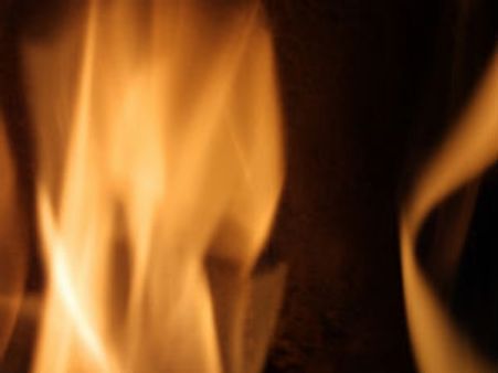 ಶಿವಾಜಿನಗರದ ರಸೆಲ್ ಮಾರ್ಕೆಟ್ ಬೆಂಕಿಗೆ ಆಹುತಿ