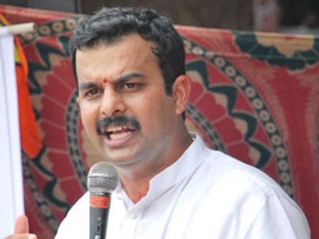 ಸುನಿಲ್ ಮೇಲಿದೆ ಭೂ ಹಗರಣದ ಕರಿನೆರಳು