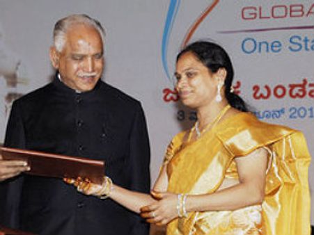 ರೆಡ್ಡಿ ಪತ್ನಿ ಅರುಣಾ ಲಕ್ಷ್ಮಿ ಬೆಂಗಳೂರು ಸಿಬಿಐ ವಶಕ್ಕೆ?