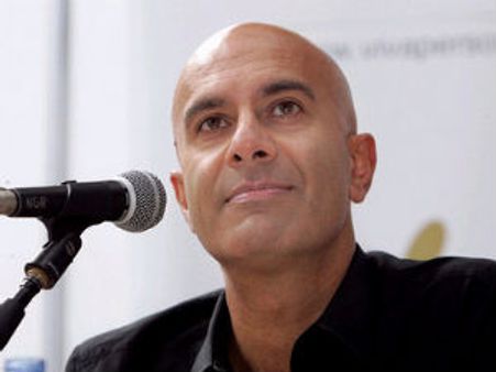 ನಾಳಿನ ನಾಯಕರನ್ನು ಹುರಿದುಂಬಿಸಿದ ರಾಬಿನ್ ಶರ್ಮಾ