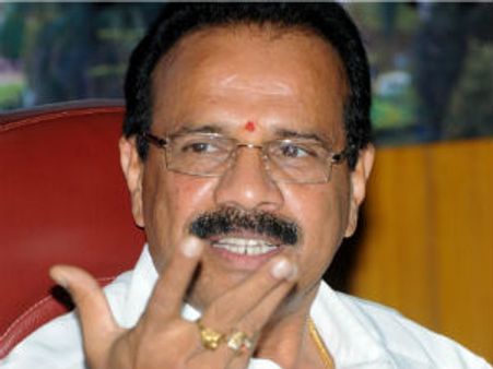 ನಿಮ್ ಕೈಲಿ ಆಗದಿದ್ರೆ ಹೇಳಿ : ಮಿರ್ಜಿ ಮೇಲೆ ಸಿಎಂ ಗರಂ