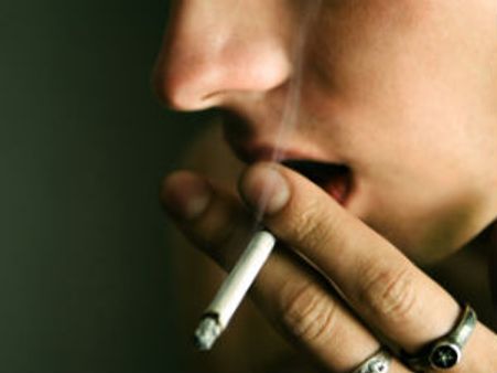 ಸರ್ಕಾರಕ್ಕೆ 10 ಲಕ್ಷ ದಂಡ ಕಟ್ಟಿದ ಧೂಮಪಾನಿಗಳು